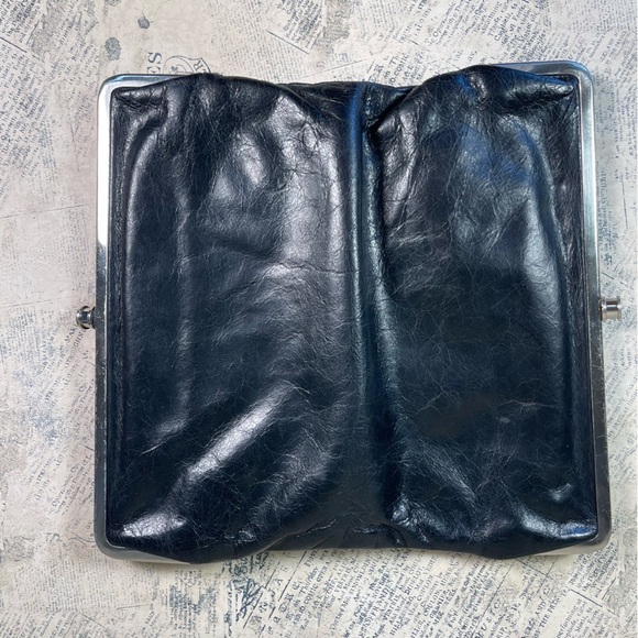 HOBO Lauren clutch wallet black leather - Picture 7 of 12